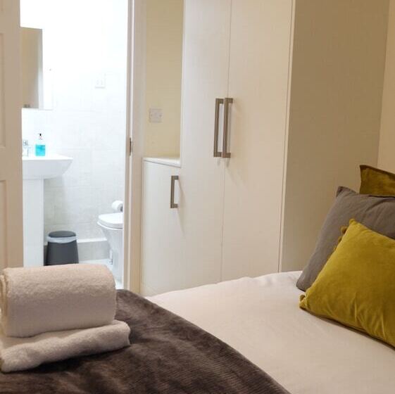 酒店 Rc Airport Rooms