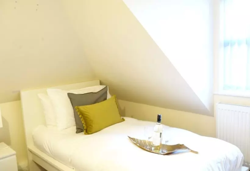 ホテル Rc Airport Rooms