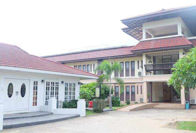 Отель Royal Princess City Lamphun