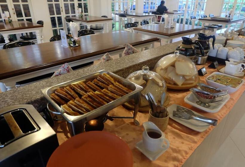 Отель Royal Princess City Lamphun