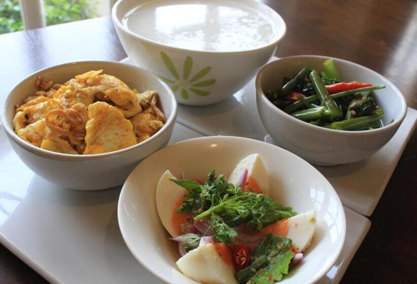 Отель Royal Princess City Lamphun