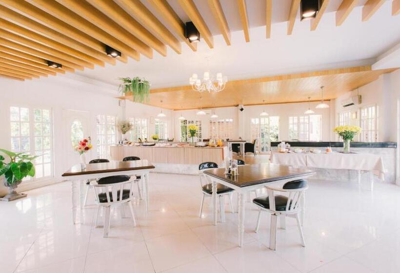 Отель Royal Princess City Lamphun