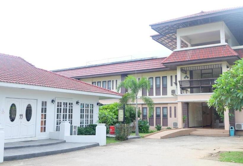 Отель Royal Princess City Lamphun