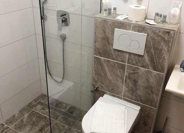 בית מלון כפרי Sej Sandzak