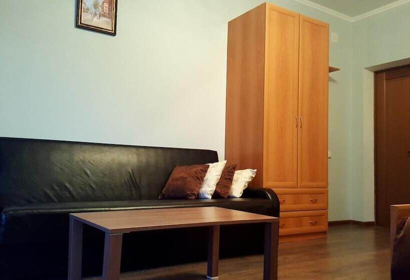 Mini Hotel Universitetskaya