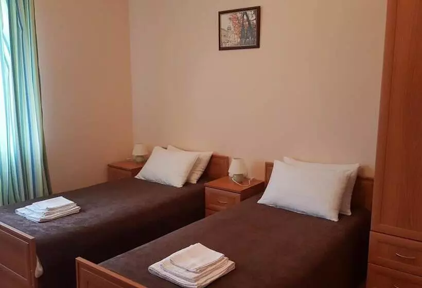 Mini Hotel Universitetskaya