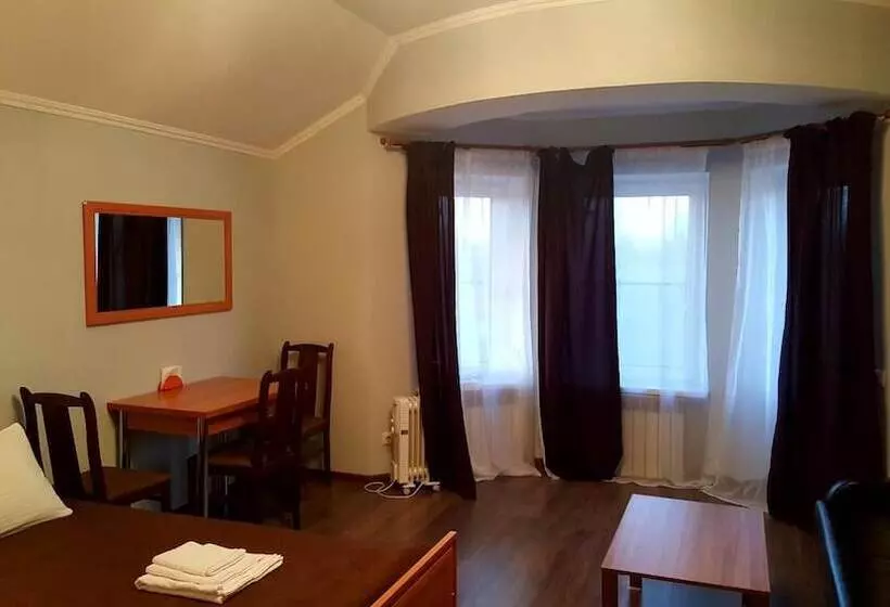 Mini Hotel Universitetskaya