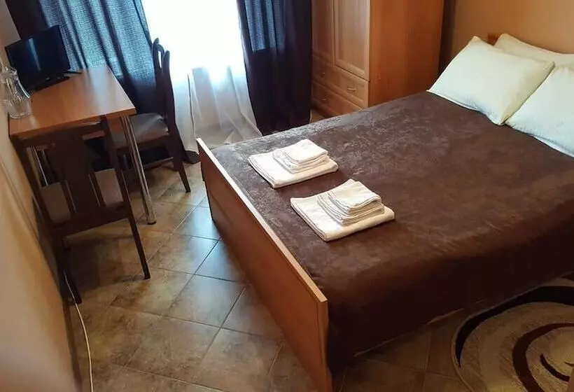 Mini Hotel Universitetskaya