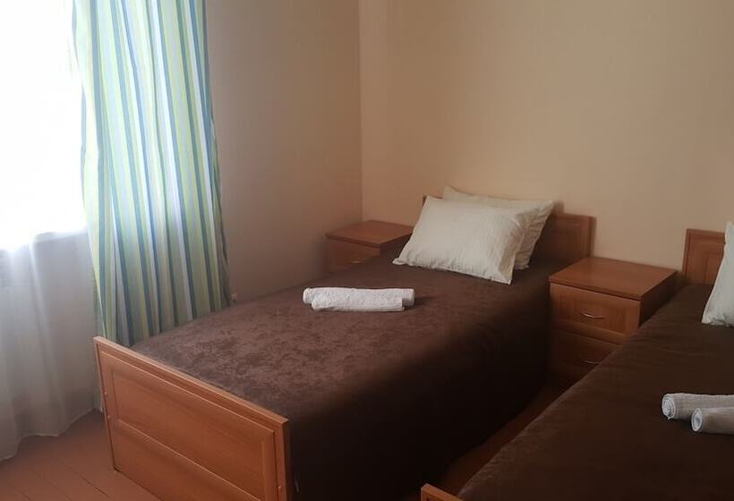 Mini Hotel Universitetskaya