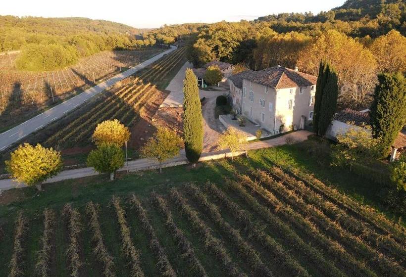 مبيت وإفطار Domaine Les Mûriers