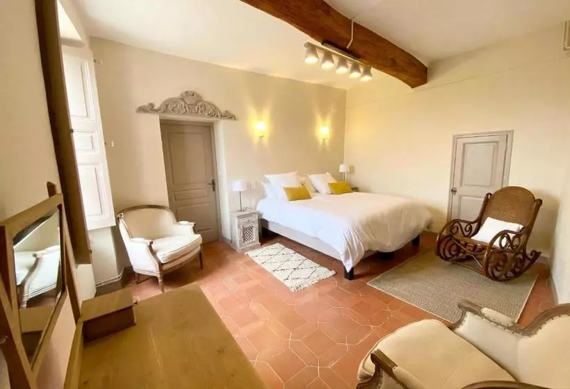 Aamiaismajoitus (B&B) Domaine Les Mûriers