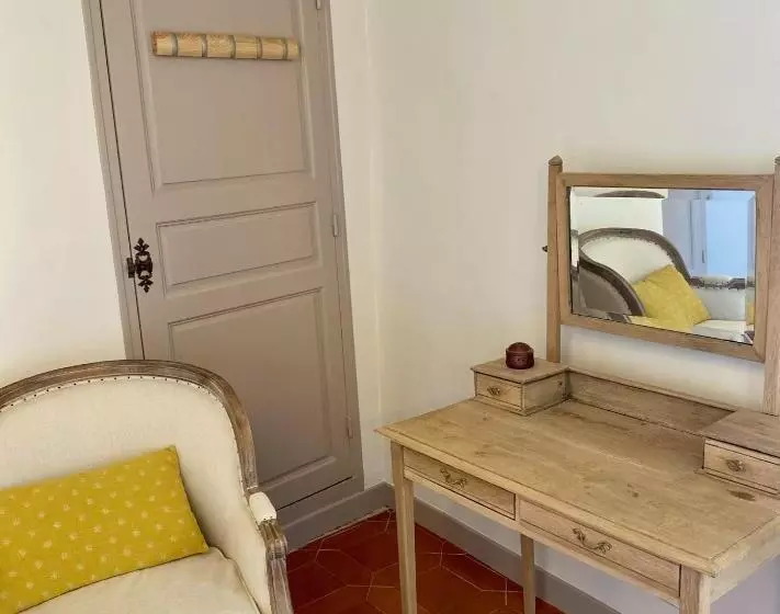 Aamiaismajoitus (B&B) Domaine Les Mûriers