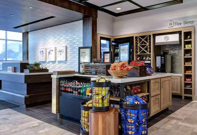 ホテル Hilton Garden Inn Cedar Rapids