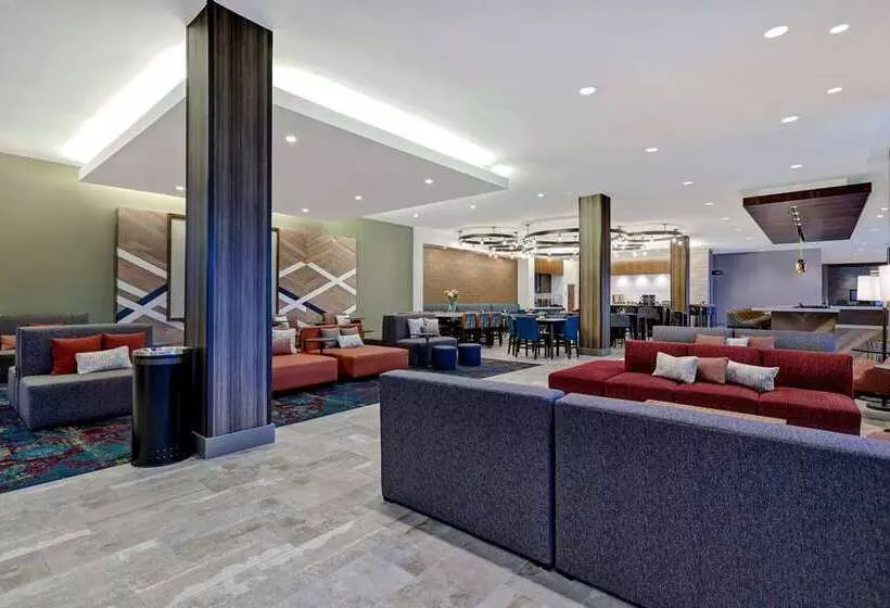 ホテル Hilton Garden Inn Cedar Rapids