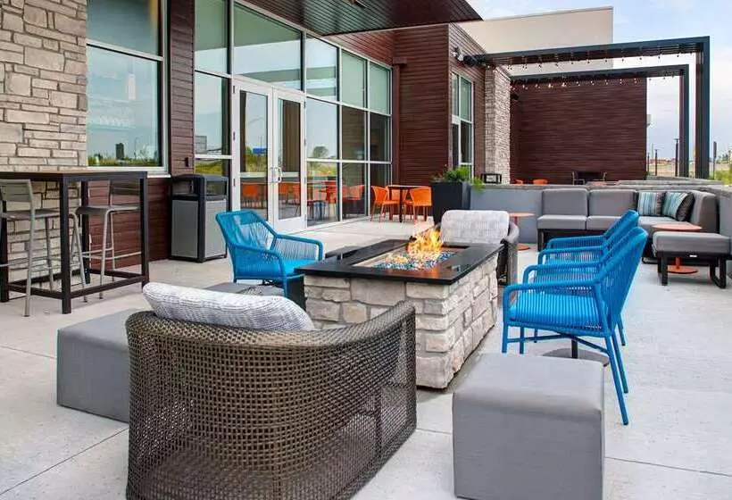 ホテル Hilton Garden Inn Cedar Rapids