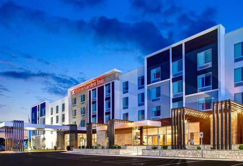 ホテル Hilton Garden Inn Cedar Rapids