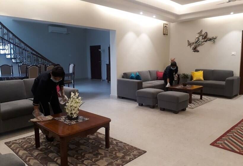 Hotel Manohari The Tea Retreat