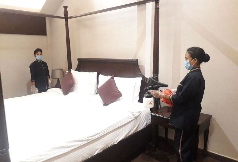 Hotel Manohari The Tea Retreat