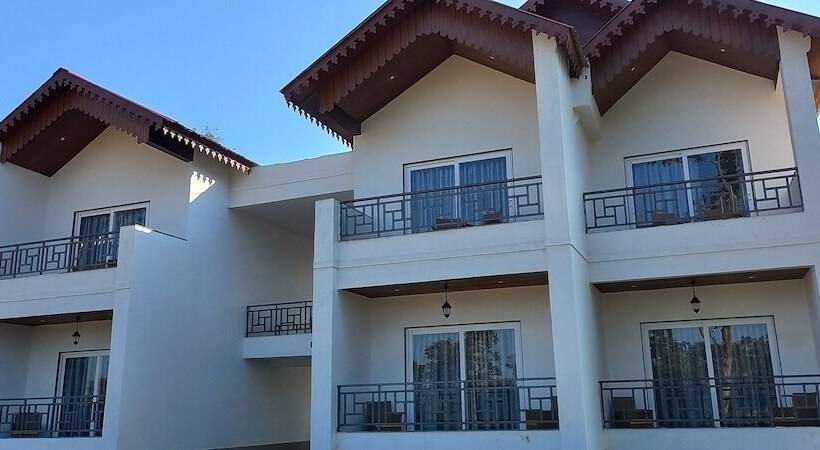 Hotel Manohari The Tea Retreat