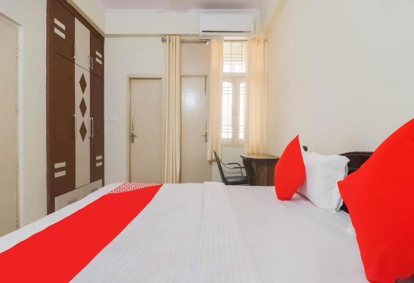 בית מלון כפרי Oyo 79008 Qualytics Inn