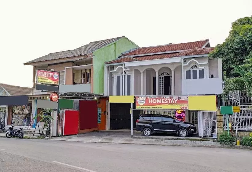 Hotelli Oyo 90289 Lestari Syariah Homestay