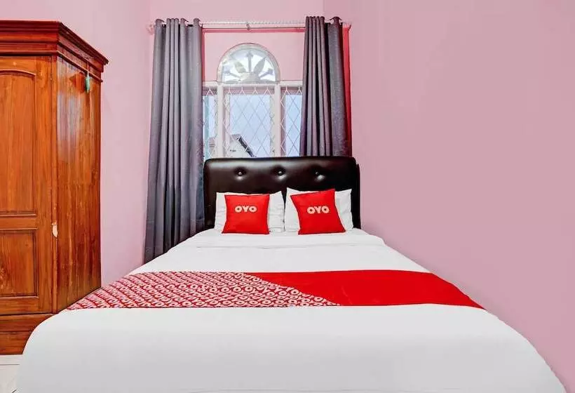 Hotelli Oyo 90289 Lestari Syariah Homestay