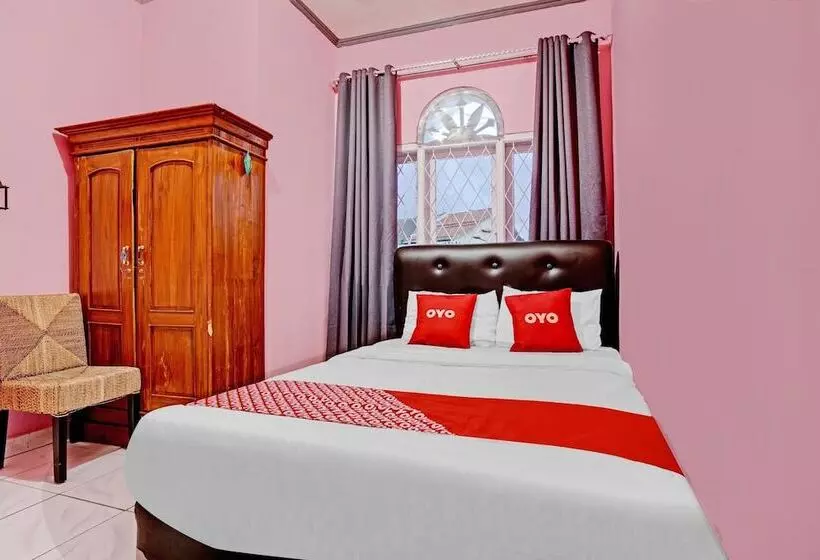 Hotelli Oyo 90289 Lestari Syariah Homestay