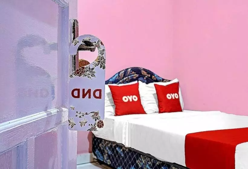 Hotelli Oyo 90289 Lestari Syariah Homestay