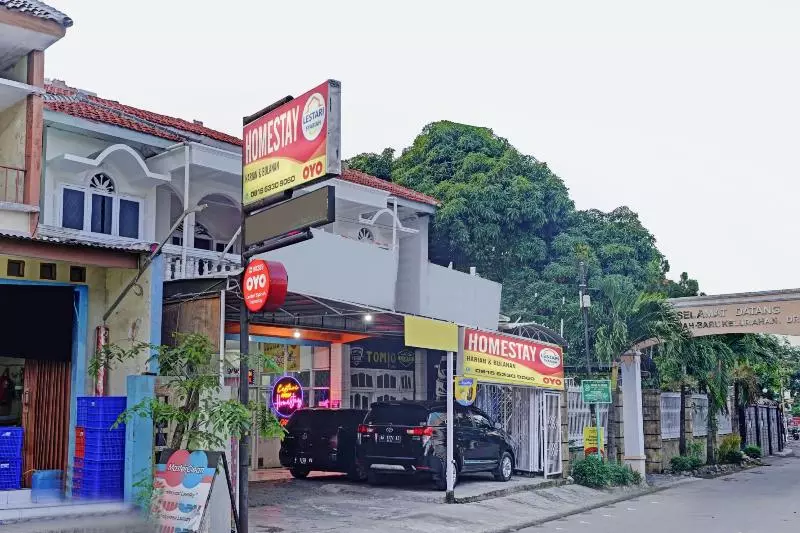 Hotelli Oyo 90289 Lestari Syariah Homestay