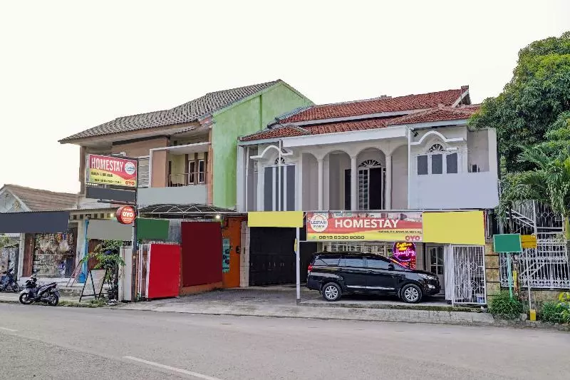 Hotelli Oyo 90289 Lestari Syariah Homestay