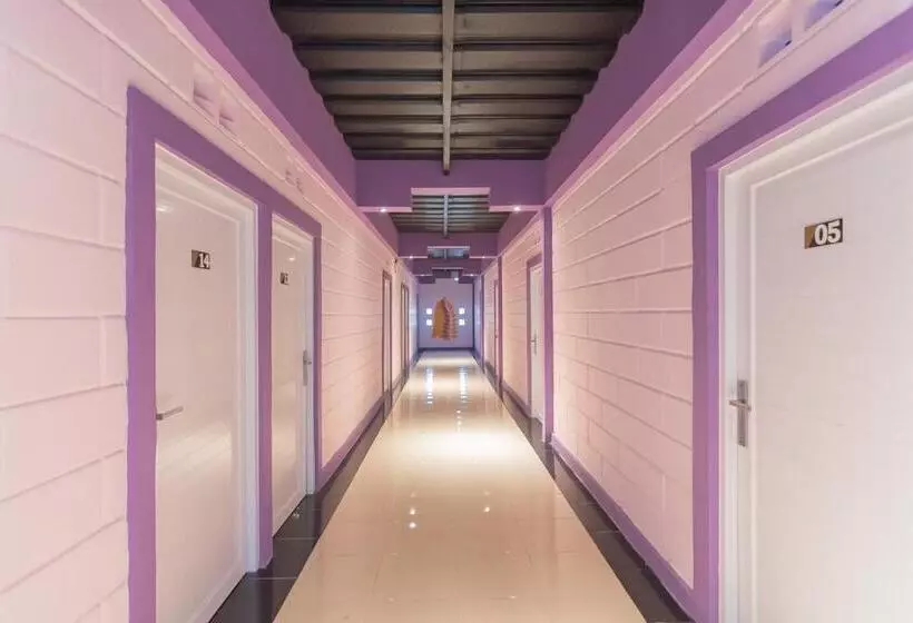 Hotel Reddoorz @ Cipanas Garut