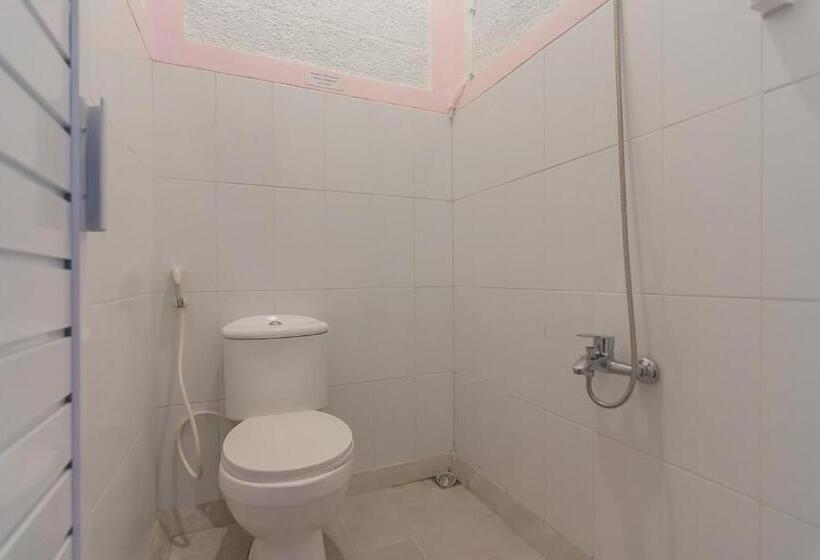 Hotel Reddoorz @ Cipanas Garut