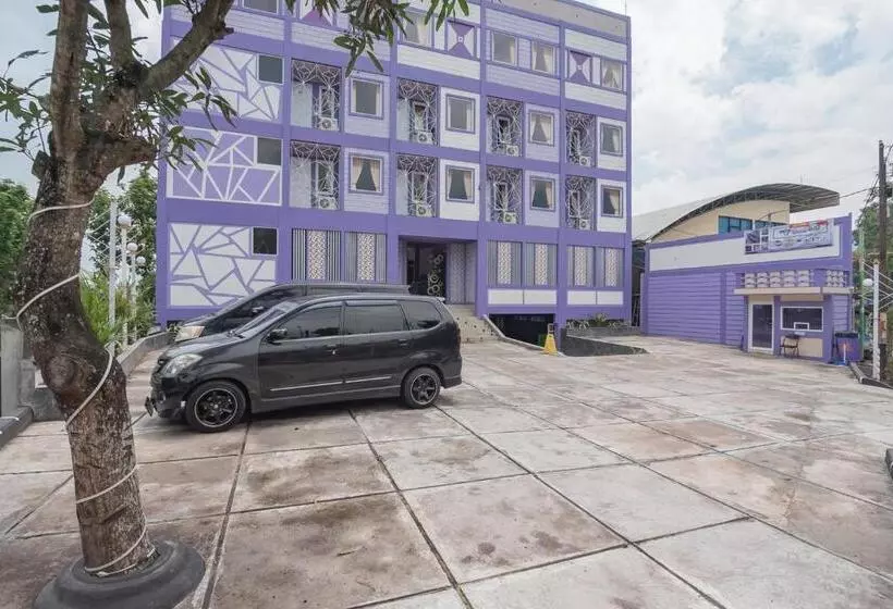 Hotel Reddoorz @ Cipanas Garut