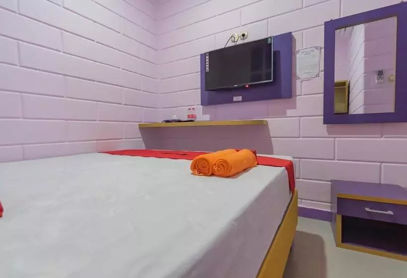 Hotel Reddoorz @ Cipanas Garut