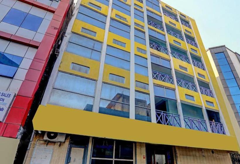 Hotel Spot On 78792 Moore Residency