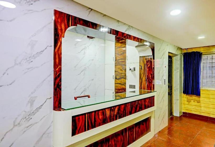 Hotel Spot On 78792 Moore Residency