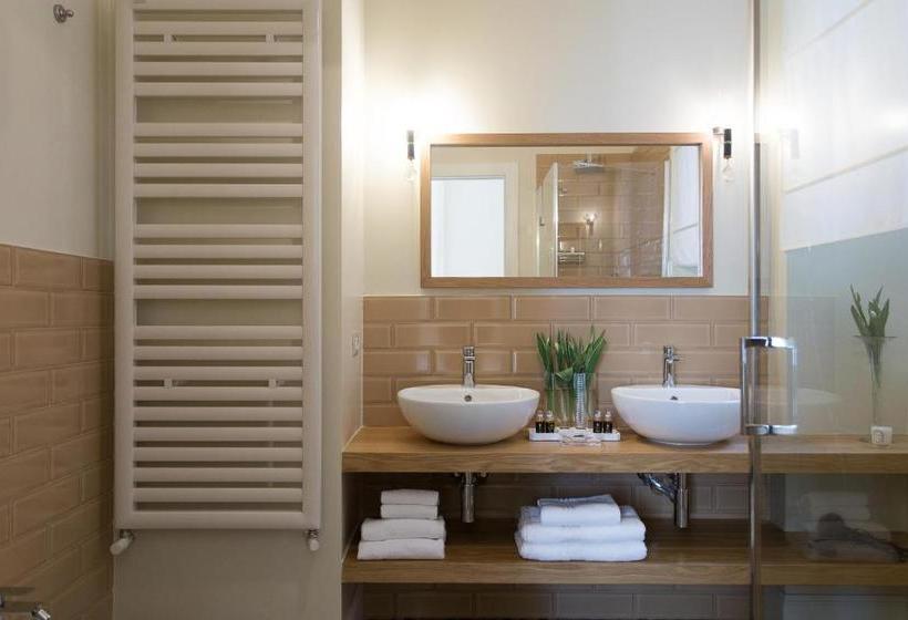 پانسیون Gmarconi Suites