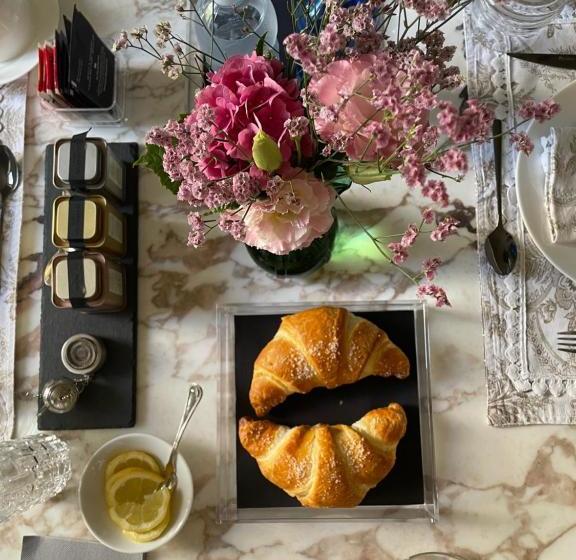 پانسیون Gmarconi Suites