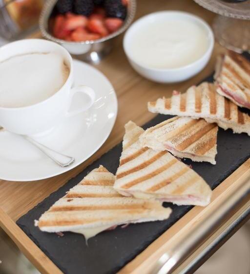 پانسیون Gmarconi Suites