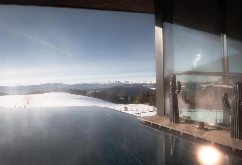 Aeon Hotel   Adults Only Bed & Breakfast