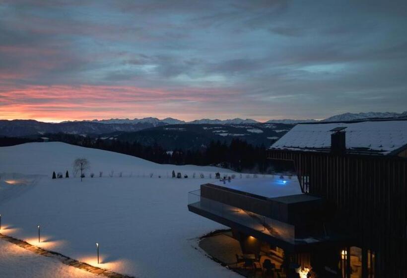 Aeon Hotel   Adults Only Bed & Breakfast