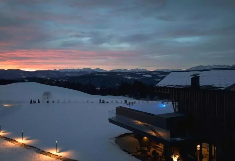 Aeon Hotel   Adults Only Bed & Breakfast