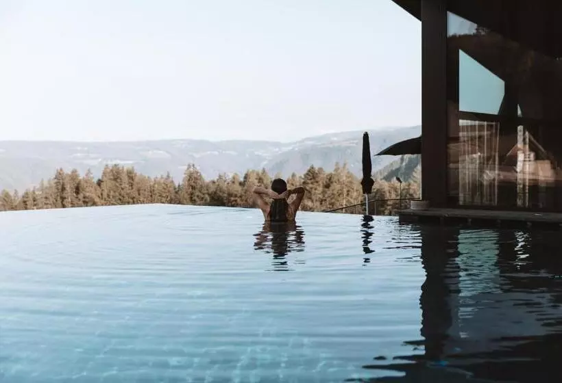 Aeon Hotel   Adults Only Bed & Breakfast