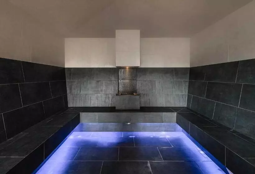 Aeon Hotel   Adults Only Bed & Breakfast