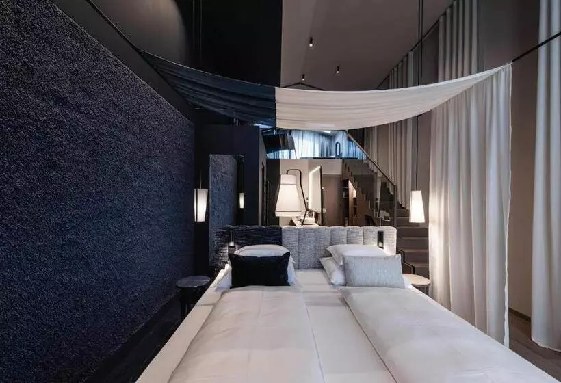 Aeon Hotel   Adults Only Bed & Breakfast