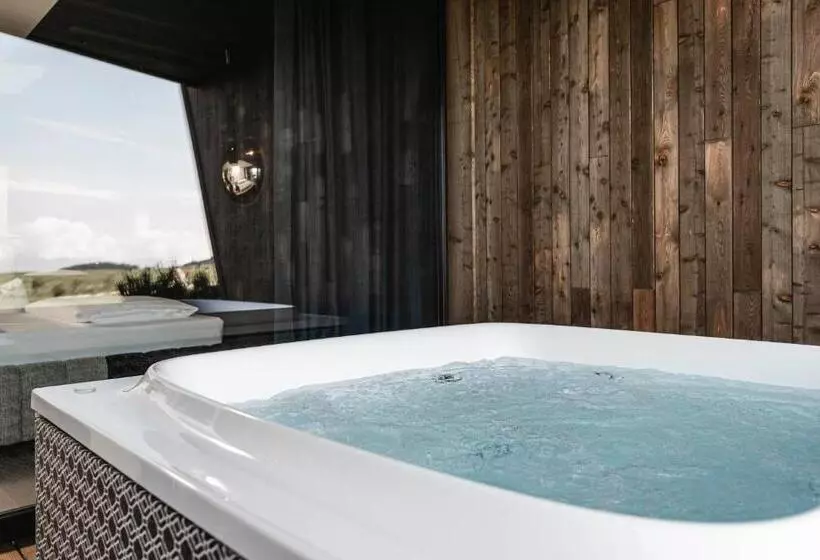 Aeon Hotel   Adults Only Bed & Breakfast