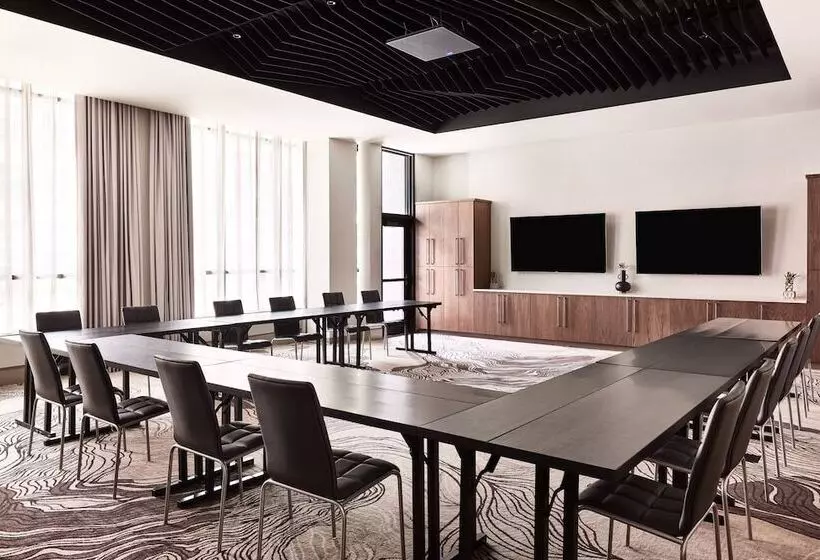 Ac Hotel By Marriott Missoula Downtown