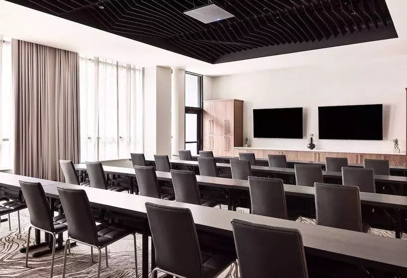 Ac Hotel By Marriott Missoula Downtown