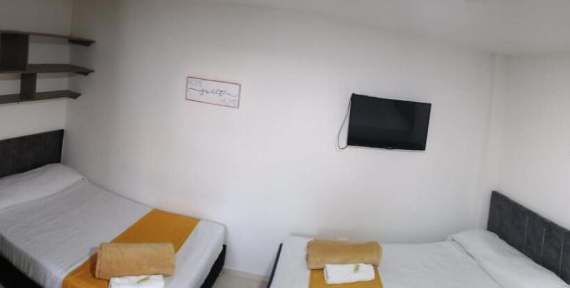 هتل Cafe Estrella