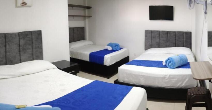 هتل Cafe Estrella